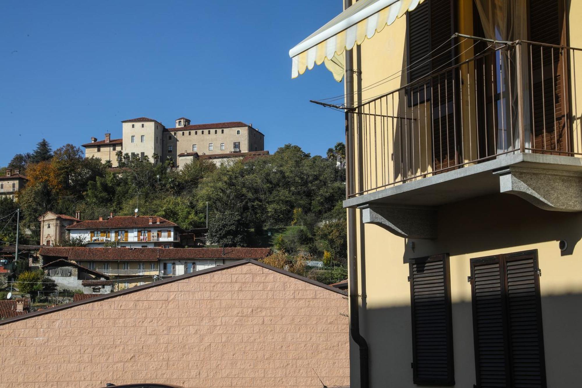 La Dimora Di Nonno Piero Apartment Manta Luaran gambar